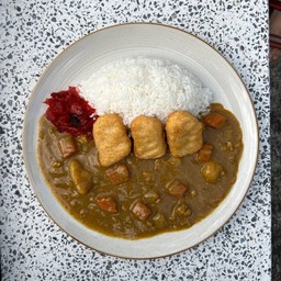 ข้าวแกงกะหรี่นักเก็ตไก่