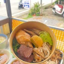 ก๋วยเตี๋ยวชายคา(ไก่มะระ) & โรตีตี5