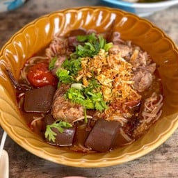 เจ้เมย์ น้ำเงี้ยวเชียงราย