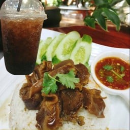 (อร่อยซ่ากับโค้ก)ข้าวหน้าหมูตุ๋น+โค้กโอ่ง