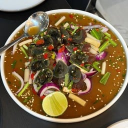 ยำไข่เยี่ยวม้า