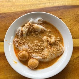 จองเฟ ขนมจีนน้ำยากะทิ&น้ำยาป่า ลาดกระบัง