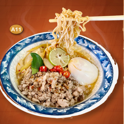 A11 มาม่าต้มยำหมูสับไข่ออนเซ็น