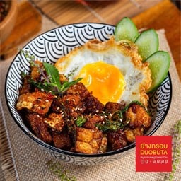 ข้าวหน้าหมูดงบุริผัดกะเพราพริกญี่ปุ่น