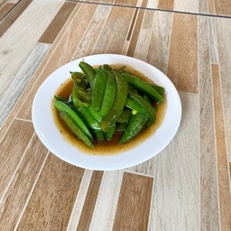 ถั่วลันเตาผัดน้ำมันหอย