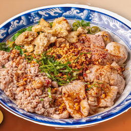 A2  แห้งหมูยำรวมแซ่บ
