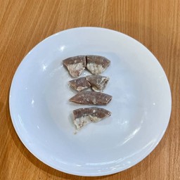 ไส้หมู 5 ชิ้น