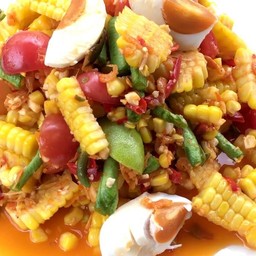 ตำไทยข้าวโพดไข่เค็ม