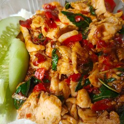 กะเพราไก่(ราดข้าว)