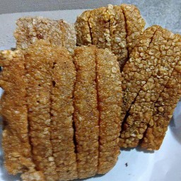 บ้าน-กะเพรากะไข่ดาว