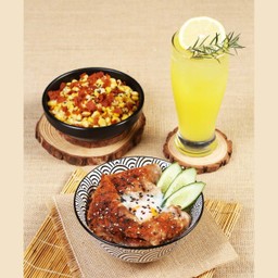 Combo Set ข้าวหน้าหมูดงบุริ + ข้าวโพดผัดเนยเบคอน + ยูซุ สปาร์คกลิ้ง โซดา