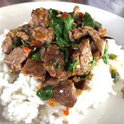 กะเพราเนื้อตุ๋น