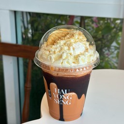 Thai tea frappe