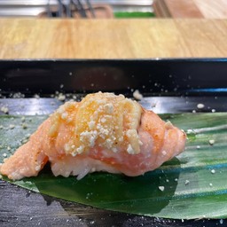 แซลมอนเบิร์นมิโซะ