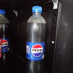 พี ผลไม้สด&ส้มตำ บ้านลำภู