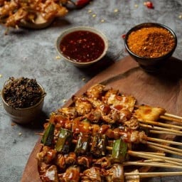 เจ๊เนสหมูปิ้งส้มตำ