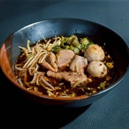 ก๋วยเตี๋ยวเรือ 9 บาท เชียงใหม่