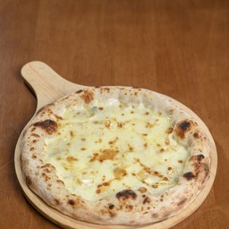 พิซซ่านาโปลี 4 ชีส