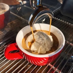 Affogato (อัฟโฟกาโต)