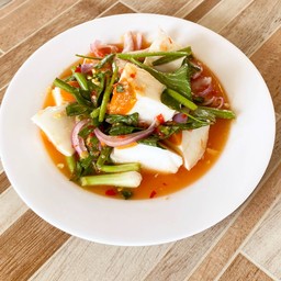 ยำไข่เค็ม