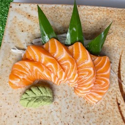 ซาซิมิแซลมอน100กรัม