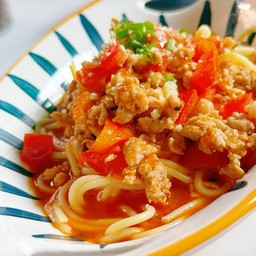 สปาเกตตี้ซอสไก่สับ