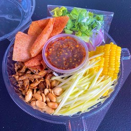 ยำ 2 เกลอ 3 กรอบ