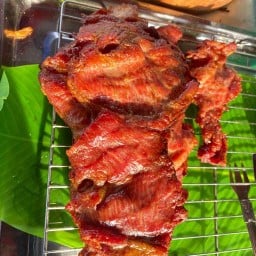 คอหมูย่างป๋าแสงหน้า ร.พ.ค่าย สาขา 2 หนองไผ่ล้อม หนองไผ่ล้อม ข้างหมอยาพลาซ่า