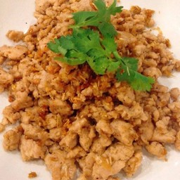ข้าวหน้าหมูสับกระเทียม