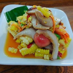ตำข้าวโพด+คอหมู Corn Salad with Grilled Pork Neck