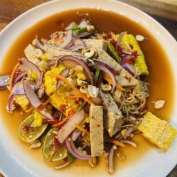 ยำมาม่าหมูยอ