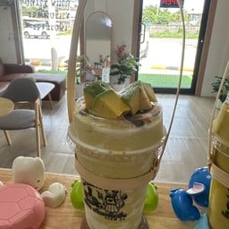 อโวคาโด คาเฟ่ มาบยางพร