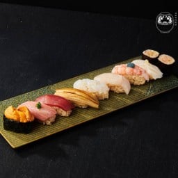 FUKU OMAKASE SUSHI 9 PCS