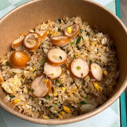 ข้าวผัดไส้กรอก