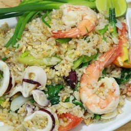 ข้าวผัดทะเล