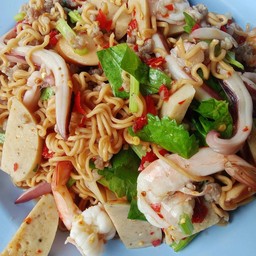 ยำมาม่ารวมมิตร