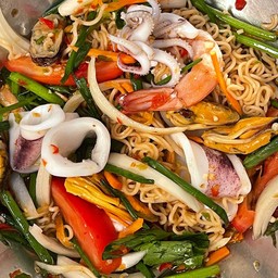 ยำมาม่า