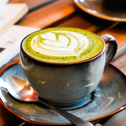 มัทฉะลาเต้ ร้อน