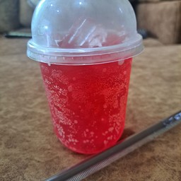 น้ำแดงโซดา