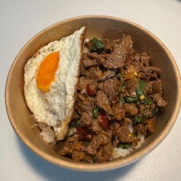 กะเพราเผ็ดทะลุนรก