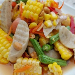 ตำข้าวโพดหมูยอ