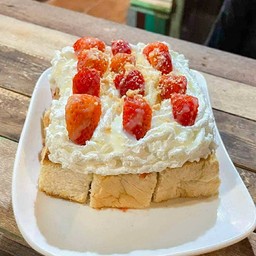 ปังครีมสดสตรอเบอรี่🍓