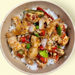 ข้าวหมูสามชั้นผัดกะปิ