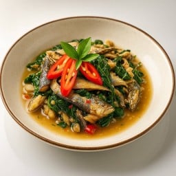 ปลาทูผัดใบโหระพา