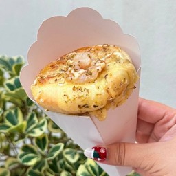 พิซซ่าโคน กุ้งชีส