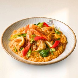 กุ้ง-หมึกผัดผงกะหรี่