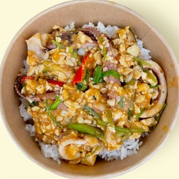 ผัดไข่เค็ม ราดข้าว