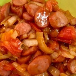 ไส้กรอกผัดซอสมะเขือเทศ(เป็นกับข้าว