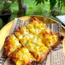 ปังข้าวโพดชีส