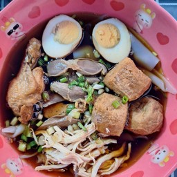 ก๋วยจั๊บไก่